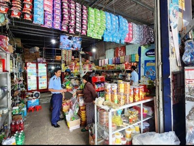 Gia Lai: Siết chặt quản lý thị trường, chống buôn lậu và gian lận thương mại dịp Tết