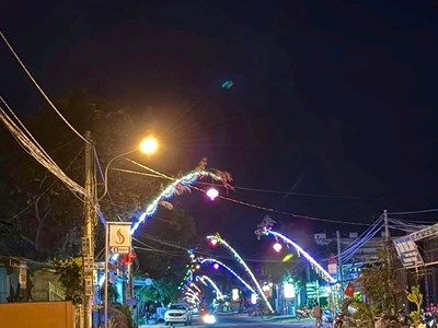 Dựng cây Nêu đón Tết - nét đẹp văn hóa nơi đại ngàn Tây Nguyên