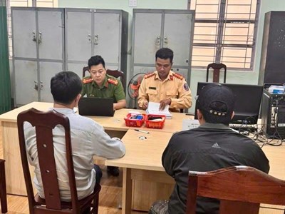 Gia Lai: Phạt 3 xe khách gần 150 triệu đồng vì hành vi tạt đầu, tranh giành khách 