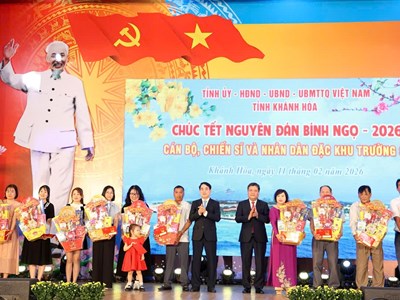 Trường Sa vững vàng nơi đầu sóng