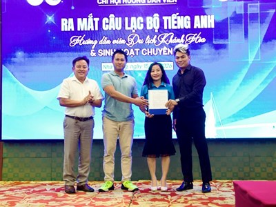 Khánh Hòa: Ra mắt CLB Tiếng Anh Hướng dẫn viên Du lịch 