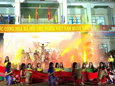 Gia Lai: Gìn giữ, bảo tồn văn hóa dân tộc từ trường học 