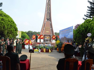 Gia Lai: Tri ân các Anh hùng Liệt sĩ tại Nghĩa trang liệt sĩ Đak Đoa