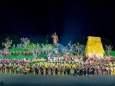 Đại ngàn Tây Nguyên khởi sắc từ lời Bác dạy về nghĩa tình, đoàn kết