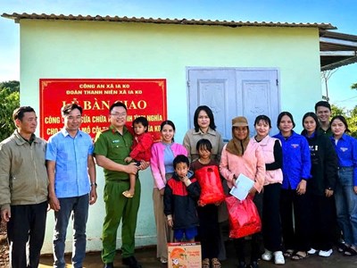 Người lặng thầm giữ bình yên nơi vùng biên Ia Ko
