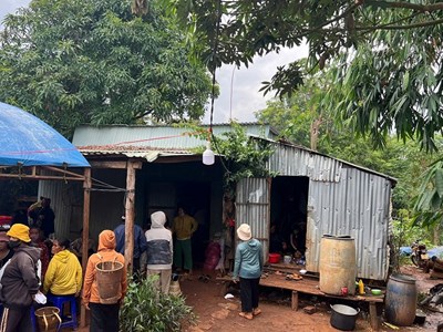  Nghẹn lòng gia cảnh của chiến sĩ quên mình cứu người bị điện giật