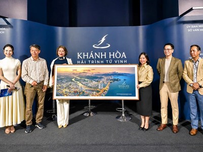 Giới thiệu định vị thương hiệu điểm đến và triển lãm ảnh “Khánh Hòa - Hải trình Tứ Vịnh”