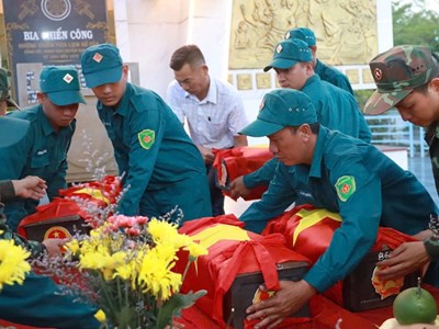 Ngược rừng đưa các liệt sĩ về với đồng đội