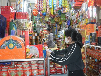 Gia Lai: Bánh Trung thu đa dạng, chờ sức mua khởi sắc
