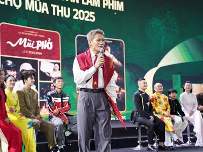 Đoàn phim “Mưa Đỏ”, “Tử chiến trên không” và “Mùi Phở” hội ngộ khán giả tại Hội chợ mùa Thu