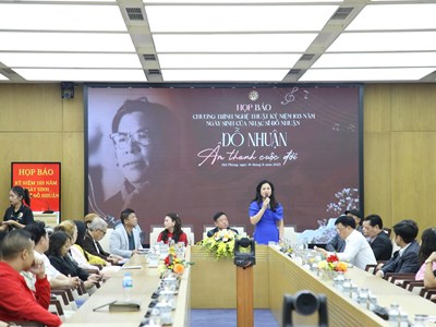 Không chỉ là sự kiện sân khấu