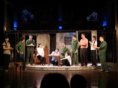   Sân khấu kịch làm “sống dậy” hồi ức về quân khu Nam Đồng