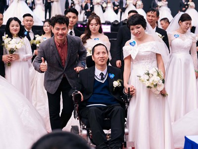 80 cặp đôi viết nên “bản tình ca” hạnh phúc