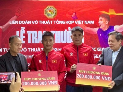 Trao thưởng cho đội tuyển MMA sau khi vượt chỉ tiêu tại SEA Games 33