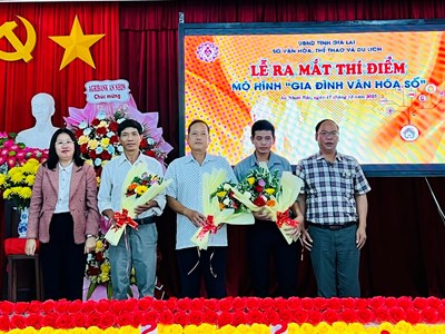 “Gia đình văn hóa số” ở An Nhơn Bắc: Khi chuyển đổi số bắt đầu từ bữa cơm nhà