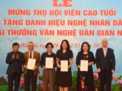 Trao giải thưởng Văn nghệ dân gian năm 2025