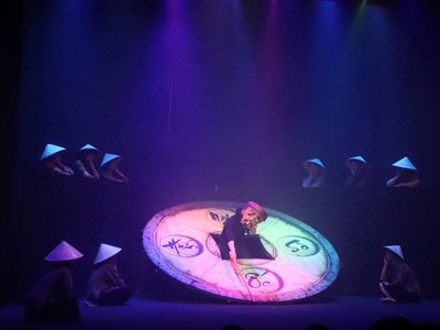 Sức hút độc đáo từ vở rối cạn “Nghêu Sò Ốc Hến”