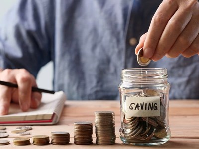 Tiết kiệm sai cách, nhiều người tự “trói” chặt tương lai tài chính của mình