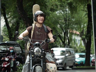 Anh Tú Atus “bắt tay” Trường Giang trong phim Tết 2026 “Nhà ba tôi một phòng”