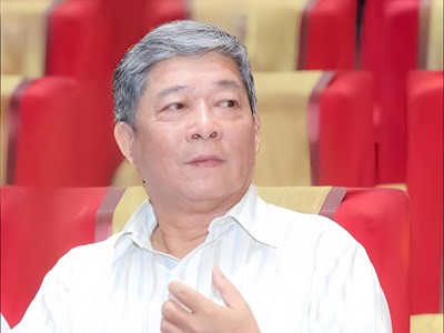  Người lặng lẽ cống hiến và hành trình “bay lên từ mặt nước”