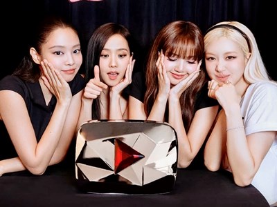 Blackpink lập kỷ lục 100 triệu subscriber YouTube, nhận nút Kim cương đỏ 