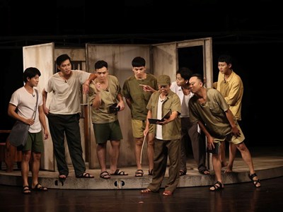 Vở kịch “Quân khu Nam Đồng” mở rộng định nghĩa “gia đình“