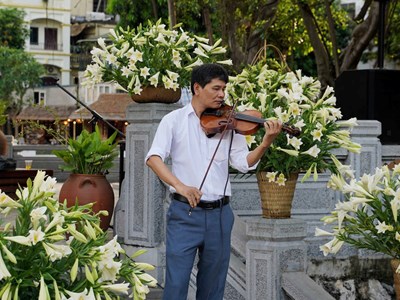 Nghệ thuật khuấy động không gian công cộng Hà Nội dịp lễ 30.4 – 1.5