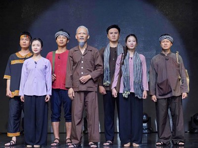 Đưa chương trình “Bác Hồ - Một tình yêu bao la” đến với khán giả Thái Lan, Lào