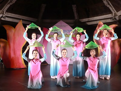 Cải lương ngân vang giữa lòng Thủ đô