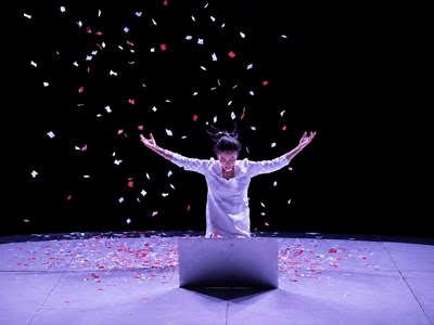 Kỳ 1 - Đời thực phía sau những phiên livestream