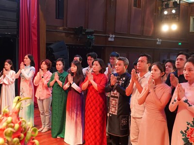 Giữ lửa sân khấu từ lòng tri ân Tổ nghề