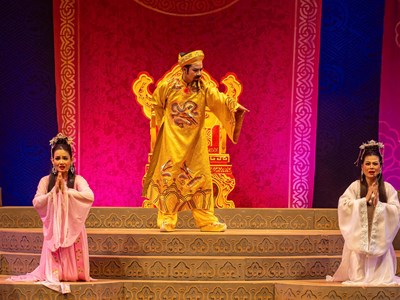 “Nhị vị Bồ Tát Tổng Nam Phù“: Đổi mới dàn dựng nhưng vẫn vẹn nguyên “hồn” chèo