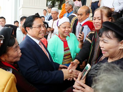 Phát huy vai trò “giữ lửa, truyền lửa” trong bảo tồn, phát huy văn hóa truyền thống các dân tộc