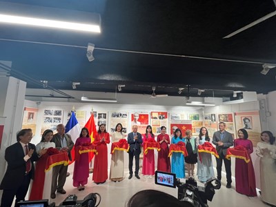 Pháp: Khai mạc triển lãm “Hồ Chí Minh - Khát vọng độc lập dân tộc”