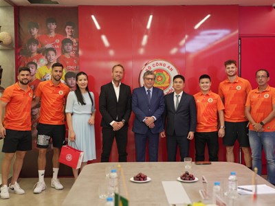 Đại sứ Brazil thăm và làm việc với CLB Công an Hà Nội