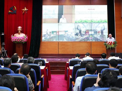 Tăng tốc, sáng tạo, về đích