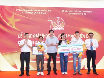 700 tác phẩm tham dự Cuộc thi sáng tác tranh cổ động và logo kỷ niệm 70 năm Ngày Giải phóng Thủ đô