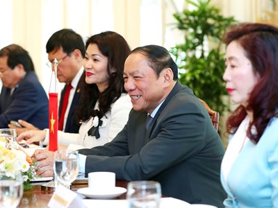 Thông qua VHTTDL, củng cố quan hệ hữu nghị đặc biệt Việt Nam – Lào