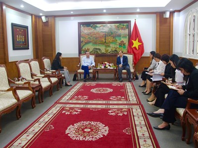 Phát huy tối đa sức mạnh của kiều bào trong lan tỏa văn hóa Việt Nam tại châu Âu