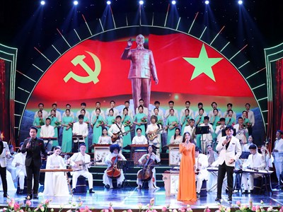 Sẵn sàng cho đêm nghệ thuật đặc biệt “Quà tháng 5 dâng Người“