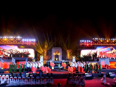 Hà Nội: Tổng duyệt cầu truyền hình “Sao sáng dẫn đường“