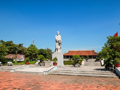 Trưng bày gần 200 hình ảnh, hiện vật, tư liệu quý về Danh nhân văn hóa Lê Quý Đôn