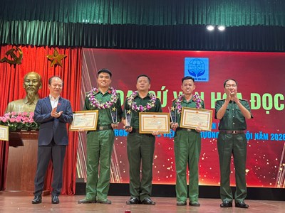 Trao 3 danh hiệu “Đại sứ Văn hóa đọc” trong các học viện, nhà trường Quân đội