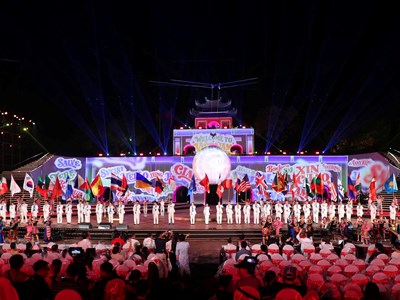 Sẵn sàng cho đêm khai mạc Lễ hội Văn hóa thế giới tại Hà Nội lần thứ hai