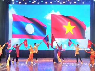 Nhiều hoạt động văn hóa kỷ niệm các dấu mốc quan trọng trong quan hệ Việt Nam - Lào, Việt Nam - Campuchia