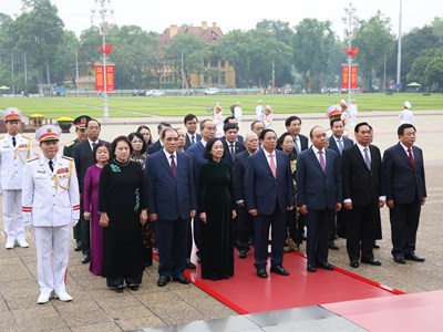 Lãnh đạo Đảng, Nhà nước vào Lăng viếng Chủ tịch Hồ Chí Minh