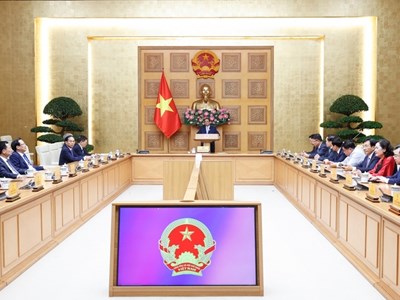 Thủ tướng Phạm Minh Chính giao nhiệm vụ cho ba Phó Thủ tướng và hai Bộ trưởng