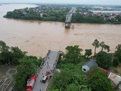 Thủ tướng yêu cầu khẩn trương nghiên cứu đầu tư xây dựng cầu Phong Châu mới