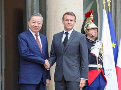 Việt Nam và Pháp nâng cấp quan hệ lên Đối tác chiến lược toàn diện 