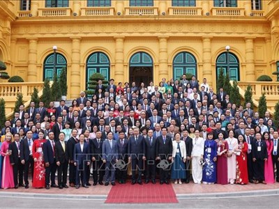 Tổng Bí thư, Chủ tịch nước Tô Lâm gặp mặt các doanh nhân tiêu biểu